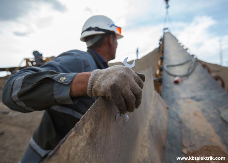 Conveyor Belt Maintenance and Repair